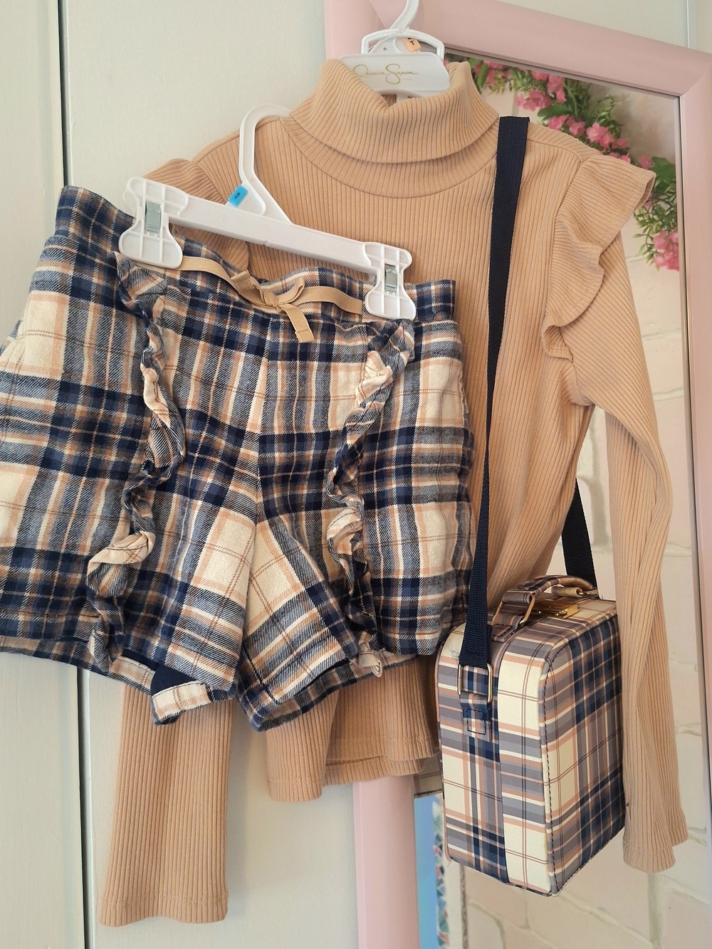 Plaid Ruffle Shorts & Camel Ribbed Turtleneck Set Size 7/8 Girls